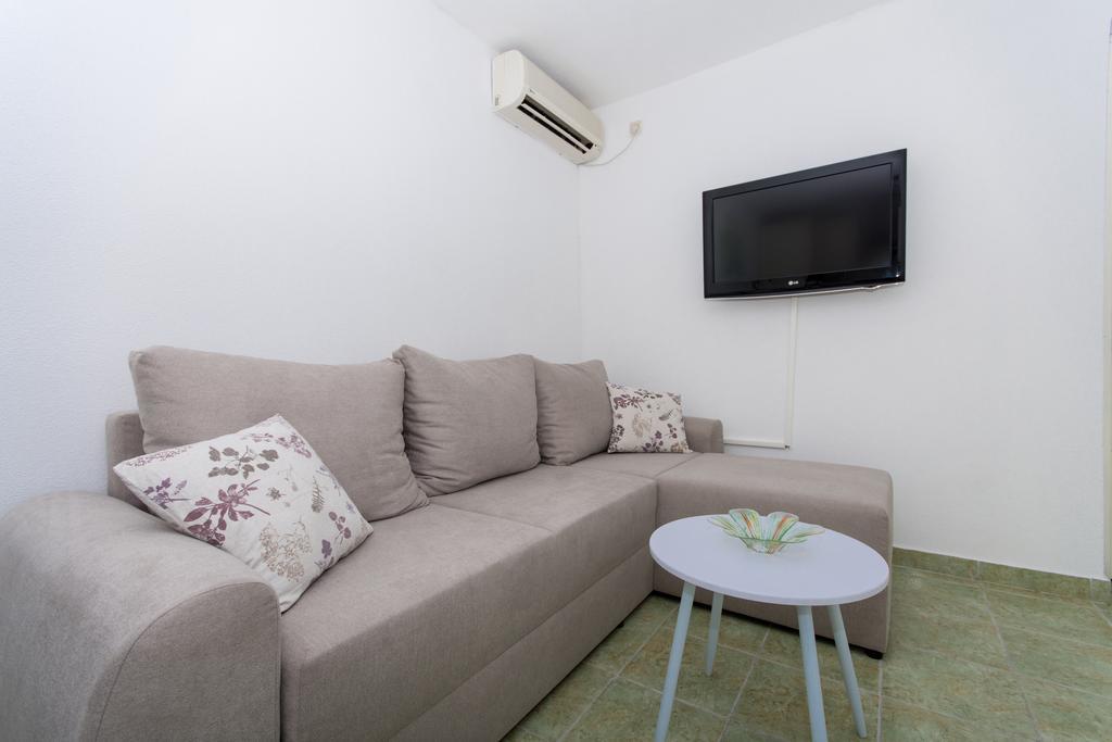 Apartment Mika 2 Trogir Exterior foto